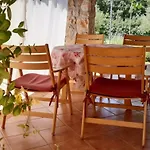Mit Schoenem Garten Und Sonnenterrasse By Interhome Medulin
