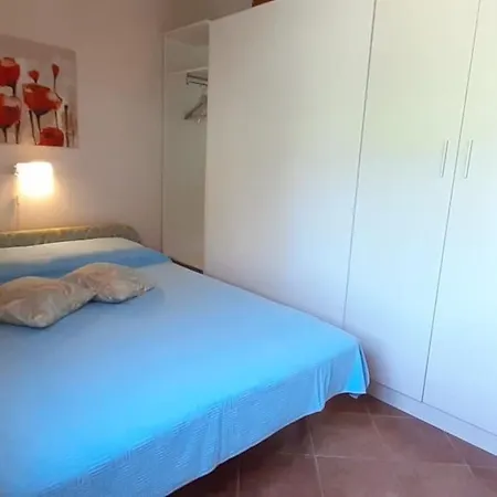 Holiday home Mit Schoenem Garten Und Sonnenterrasse By Interhome *